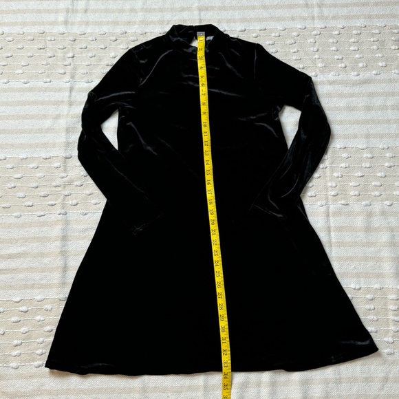 Falls Creek velvet long sleeve turtleneck dress - Picture 6 of 9